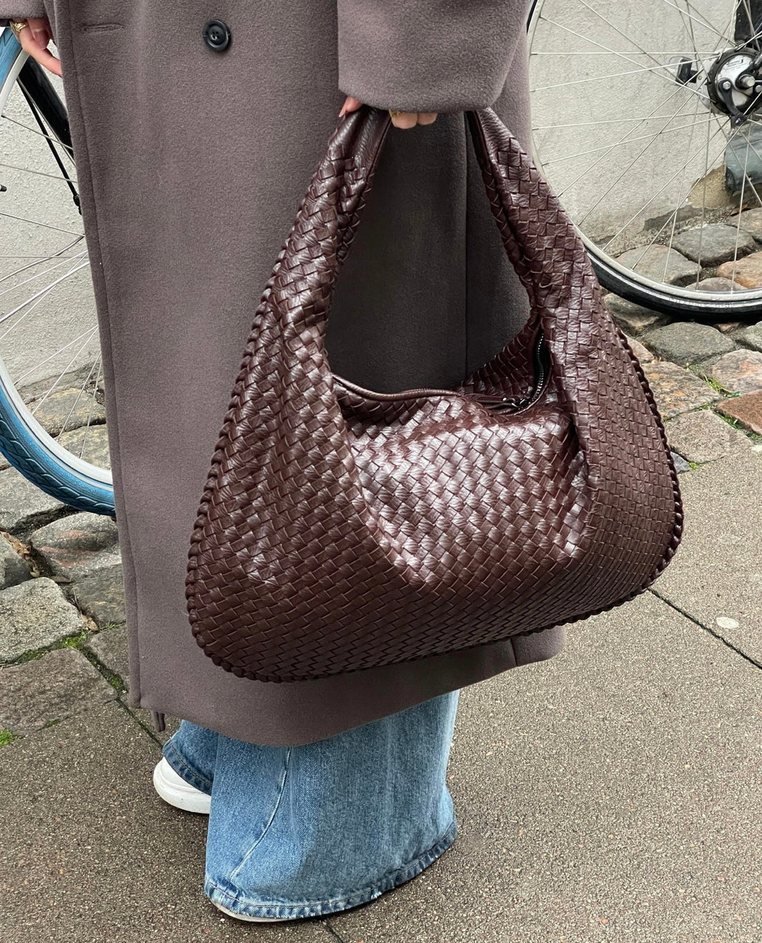 Bolsa de ombro chique trançada – Para um look elegante