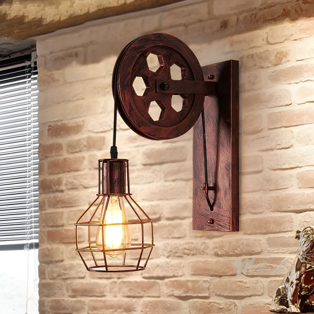 Lámpara de pared industrial con diseño de polea
