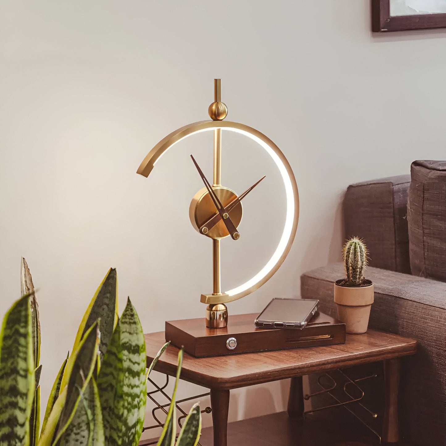 Lámpara de mesa LED con reloj y función de carga inalámbrica Qi