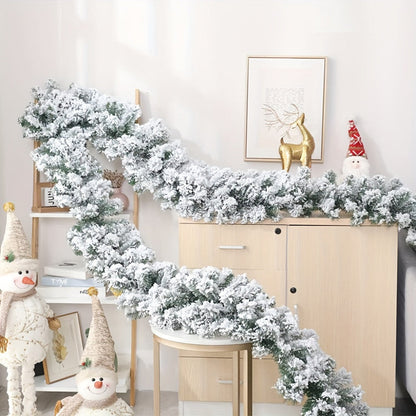 Künstliche Weihnachtsgirlande mit Schneeeffekt und Tannenzweigen – 2,74 m