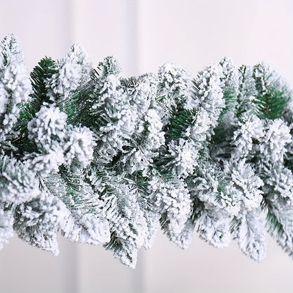 Künstliche Weihnachtsgirlande mit Schneeeffekt und Tannenzweigen – 2,74 m