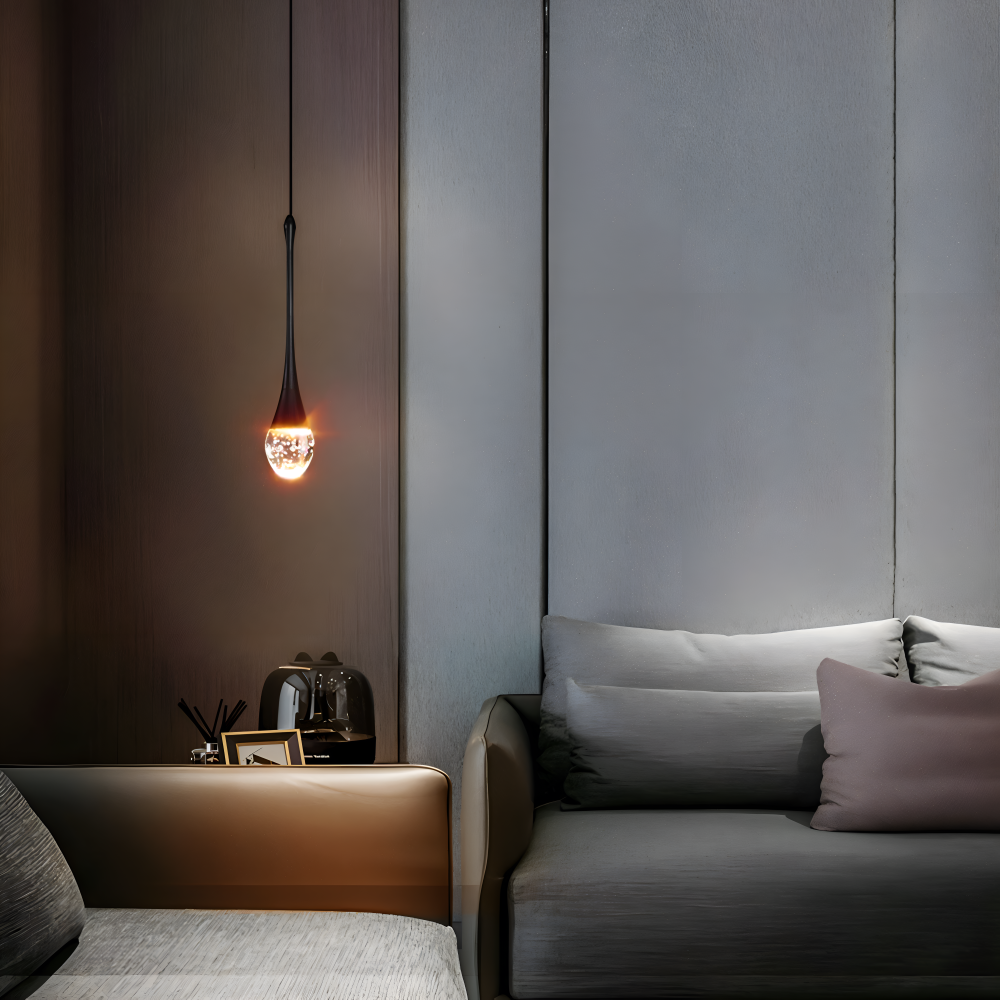 LED-Pendelleuchte mit Tropfendesign und dekorativem Glaselement für Innenräume