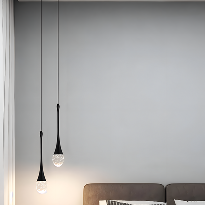 LED-Pendelleuchte mit Tropfendesign und dekorativem Glaselement für Innenräume