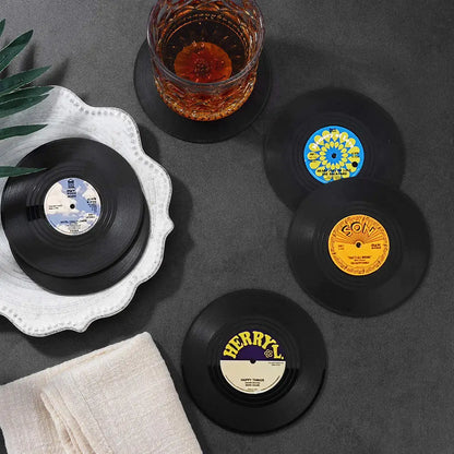 Retro Vinyl Set podmetača – Zaštitite svoj namještaj s glazbenim stilom