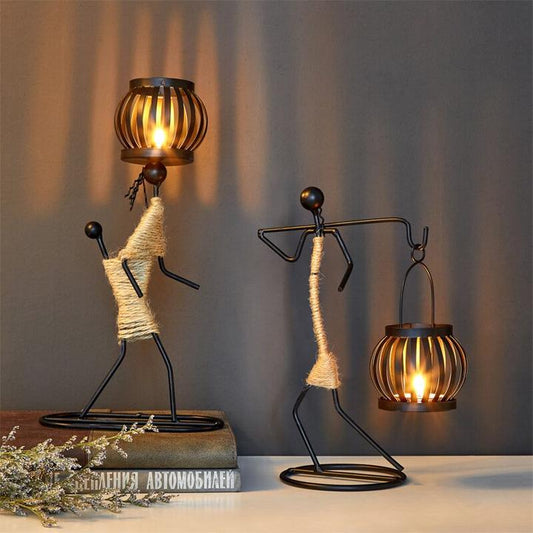Candelabros con figuras de faroles rústicos: iluminación ambiental con estilo