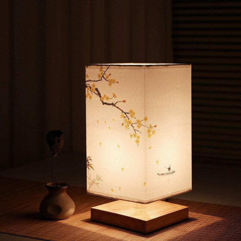 Lámpara de mesa de bambú y madera con luz cálida