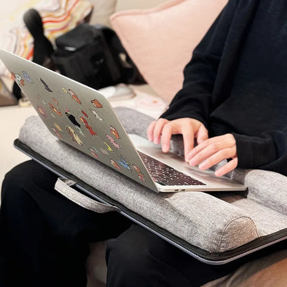 Secretária portátil para computador portátil com suporte para dispositivos e pega de transporte