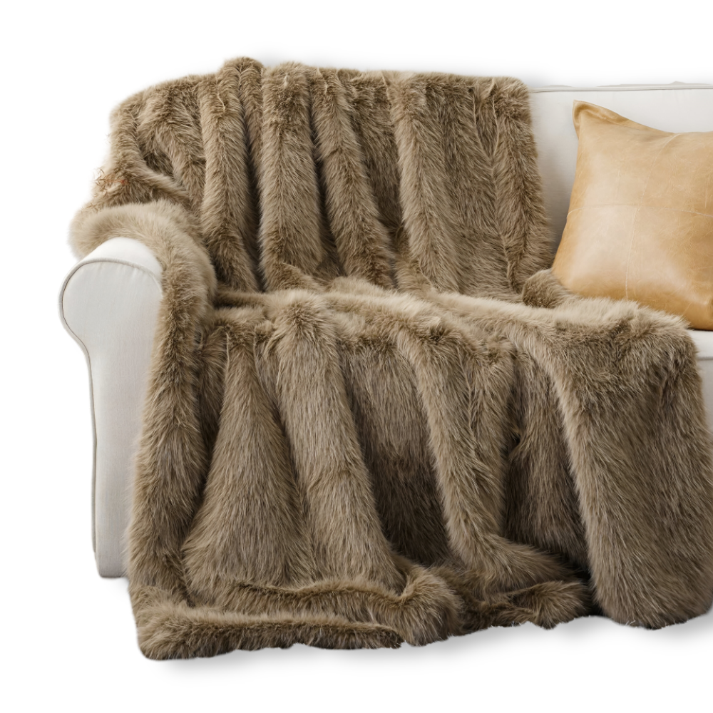 Kuscheldecke in Felloptik mit weicher Rückseite