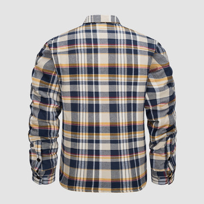 Camisa de franela forrada: cálida y duradera.