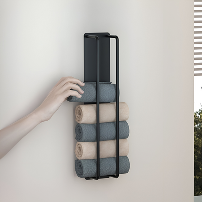 Toallero de pared con doble estructura para ahorrar espacio