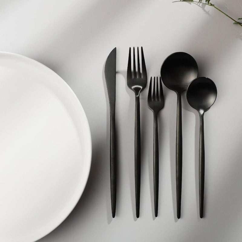Aurora set pribora za jelo – Minimalistički, moderan i bezvremen