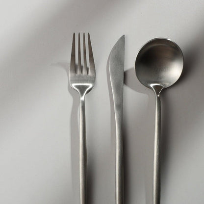 Aurora set pribora za jelo – Minimalistički, moderan i bezvremen