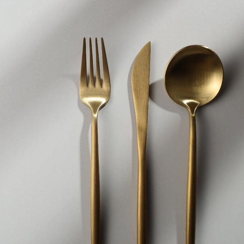 Aurora set pribora za jelo – Minimalistički, moderan i bezvremen