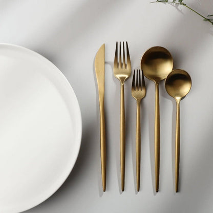 Aurora set pribora za jelo – Minimalistički, moderan i bezvremen
