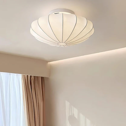 Stropna lampa u obliku školjke – Moderan i stilski dodatak za dom