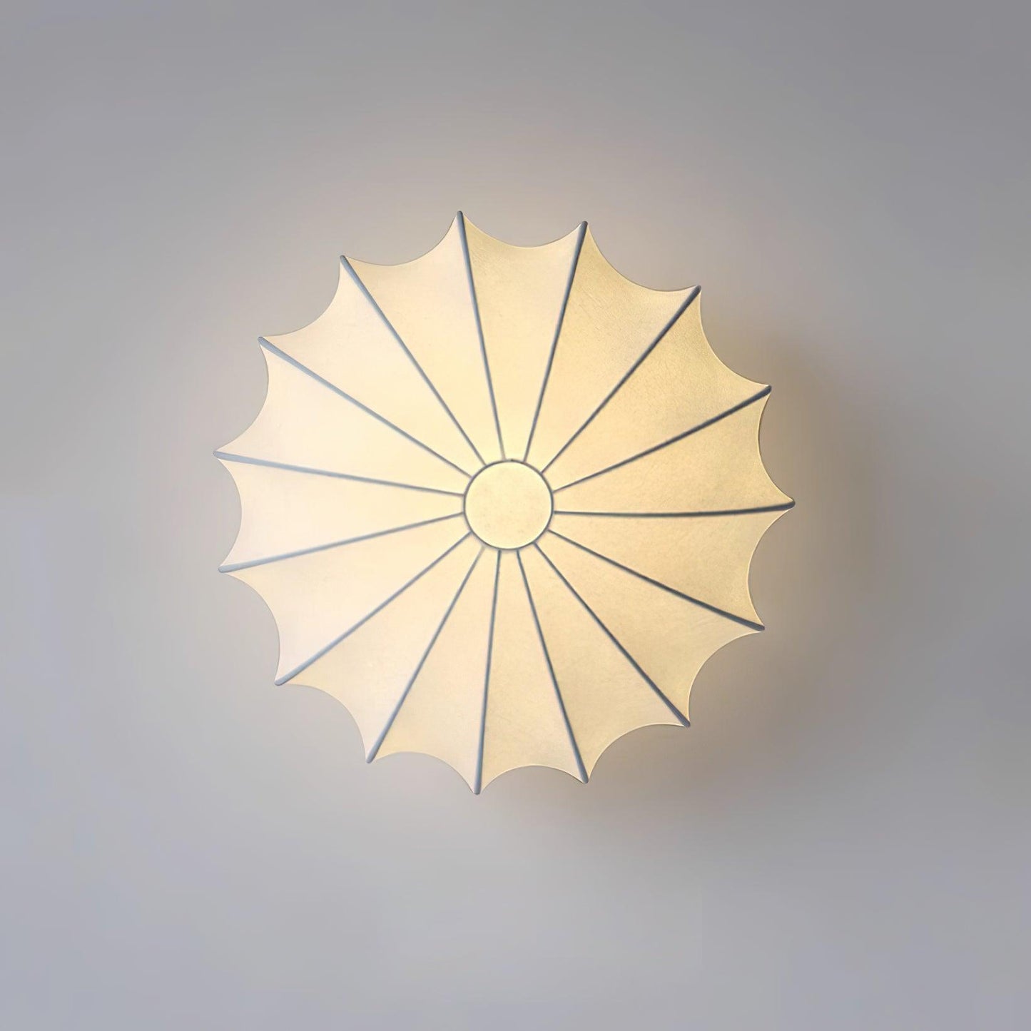 Stropna lampa u obliku školjke – Moderan i stilski dodatak za dom
