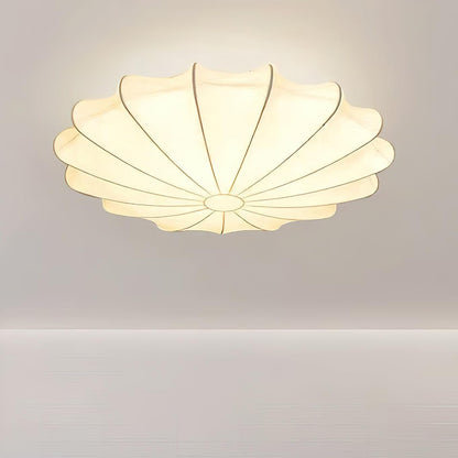 Stropna lampa u obliku školjke – Moderan i stilski dodatak za dom