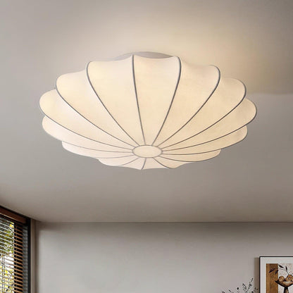 Stropna lampa u obliku školjke – Moderan i stilski dodatak za dom
