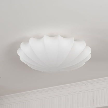Stropna lampa u obliku školjke – Moderan i stilski dodatak za dom