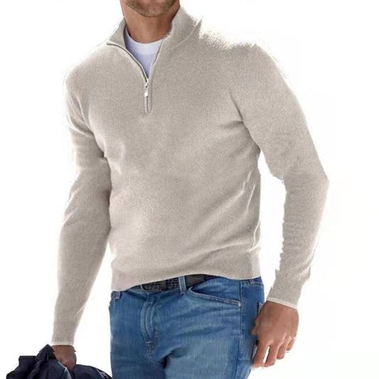 Suéter de punto clásico con cremallera: prenda esencial y cómoda para hombre.