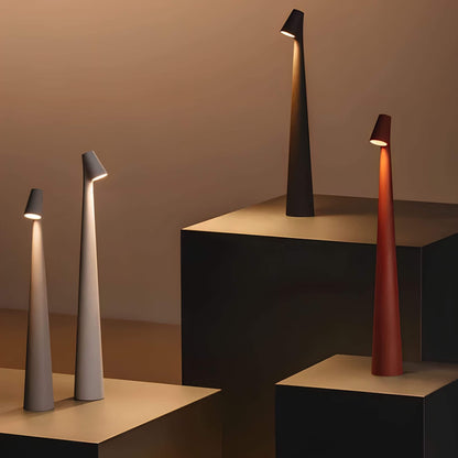 Nordic Elegance podna lampa – Stilska i prigušiva rasvjeta za moderan interijer