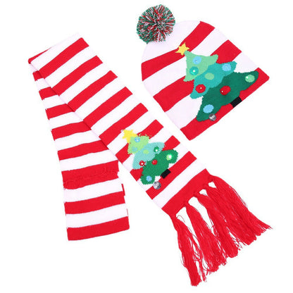 Set de gorro de invierno y bufanda con estampados navideños