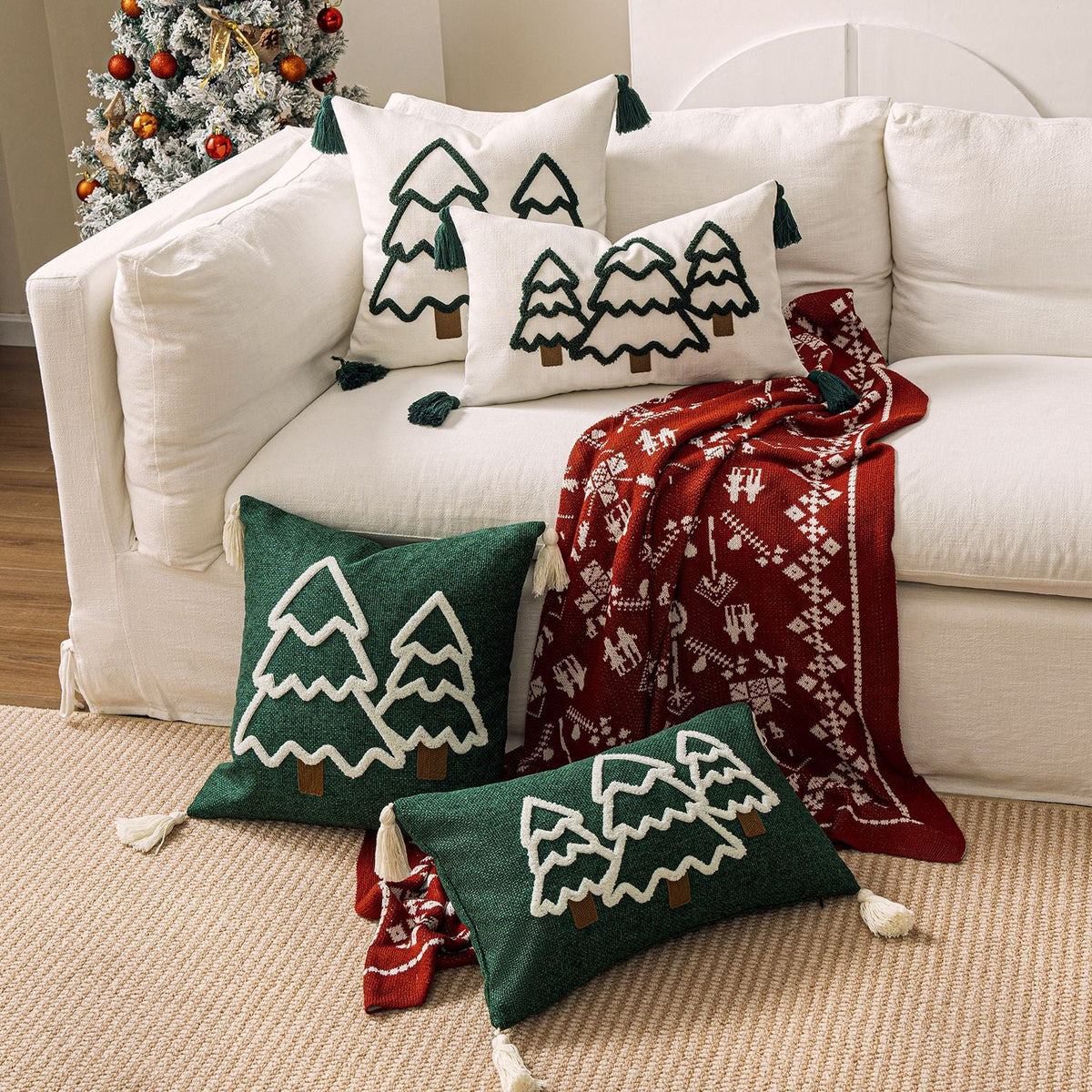 Funda de cojín decorativa con motivo de árbol de Navidad y borlas
