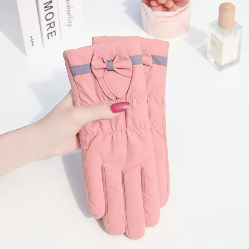 Guantes elegantes para mujer con un suave detalle de lazo