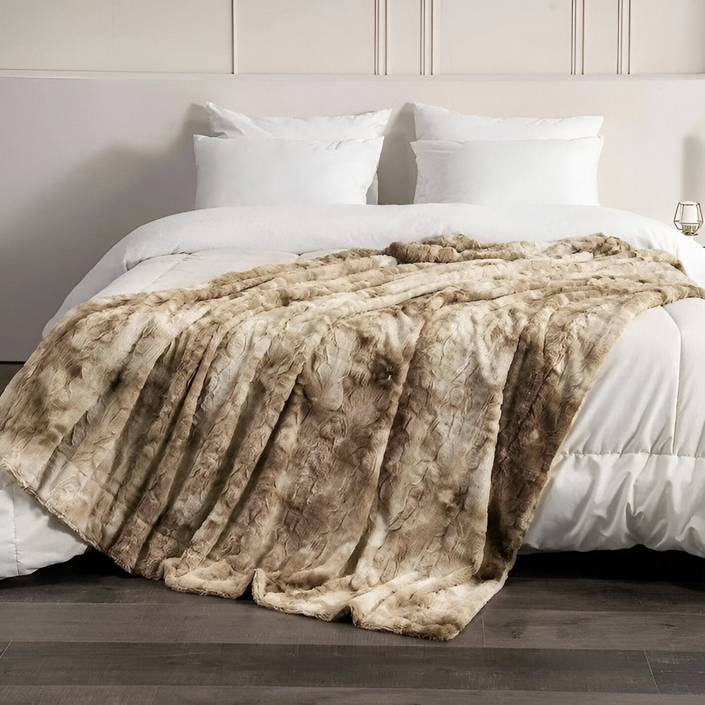 Weiche Fleecedecke mit Batikmuster
