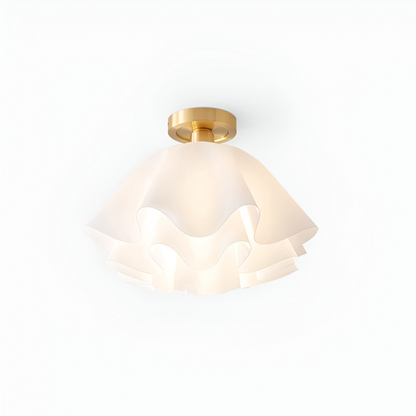 Florale Deckenlampe mit gewelltem Schirm und E27-Fassung