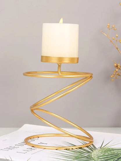 Elegante castiçal em espiral – Para uma casa acolhedora e cheia de estilo.
