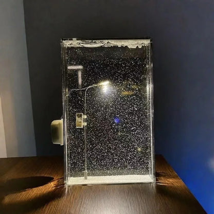 Dekorative Winterlampe mit Schneeeffekt und Miniatur-Straßenszene