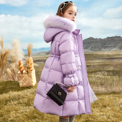 Chaqueta de invierno morada para niños: cálida y elegante para los días fríos.