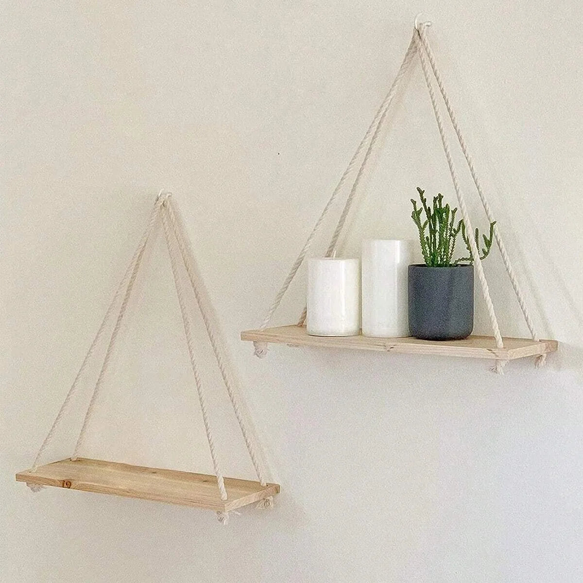 Hängendes Wandregal aus Holz mit Seil