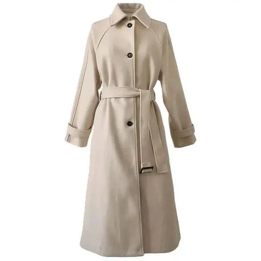 Abrigo largo de mujer con cinturón: elegante y cálido para el invierno.
