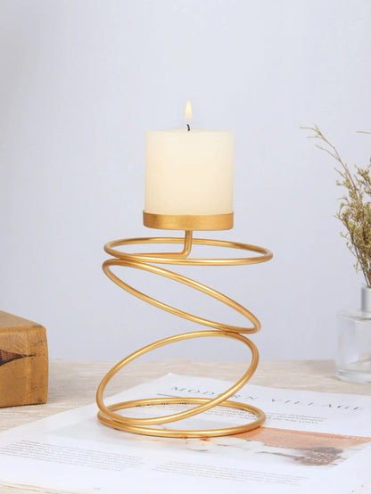 Elegante castiçal em espiral – Para uma casa acolhedora e cheia de estilo.