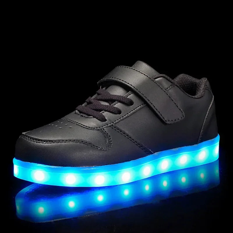 Strahlende Schrittmacher - LED-Schuhe für Kinder, die Leuchten