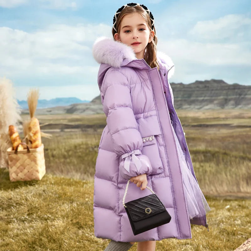 Chaqueta de invierno morada para niños: cálida y elegante para los días fríos.