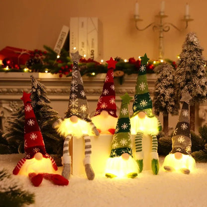 Duende navideño iluminado con gorro de punto