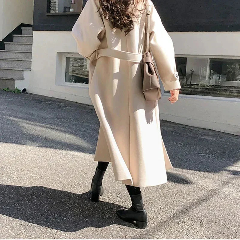 Langer Damenmantel mit Gürtel – Elegant und Warm für den Winter