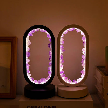Elegantna ametist kristalna lampa – Ambijentalna LED rasvjeta za opuštanje