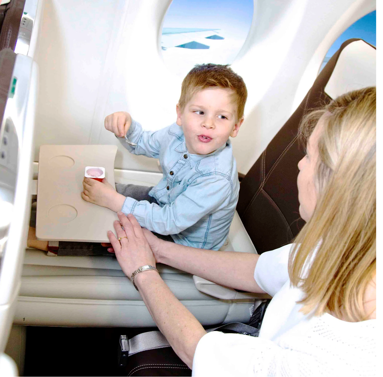 KidComfort napuhivi krevet u obliku aviona – Udoban i praktičan za djecu
