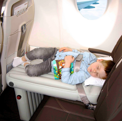 KidComfort napuhivi krevet u obliku aviona – Udoban i praktičan za djecu