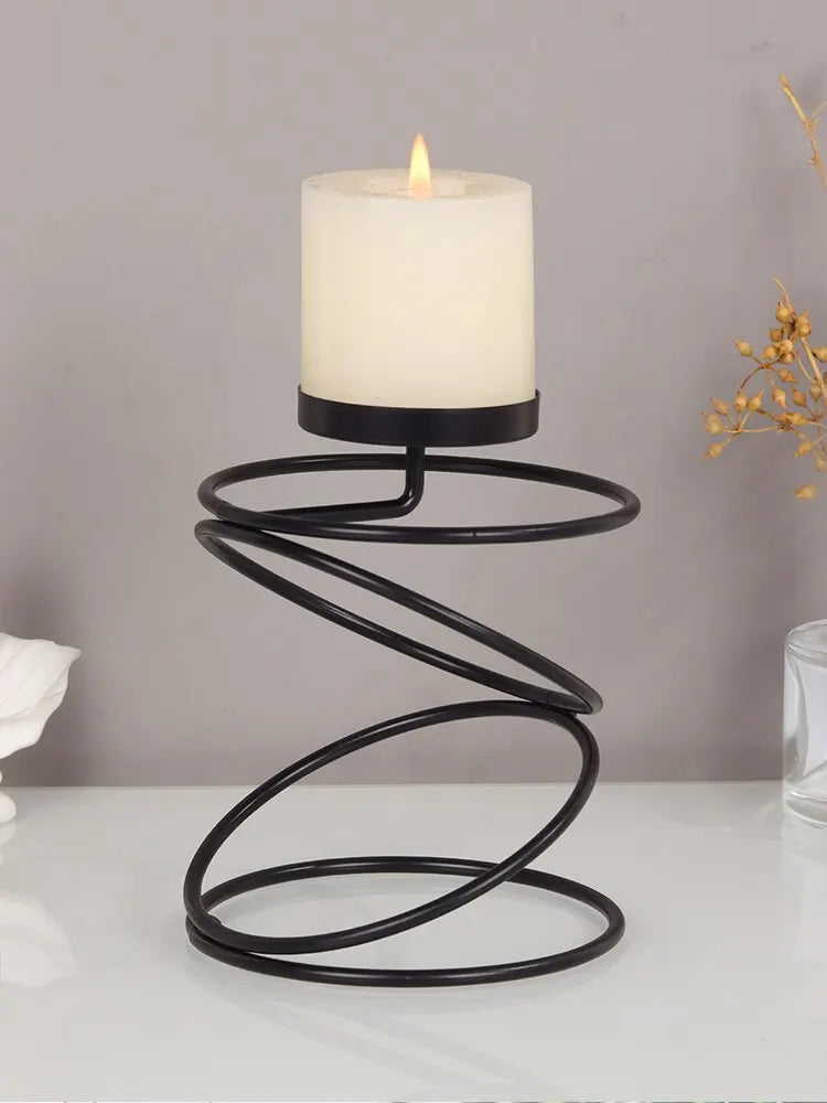 Elegante castiçal em espiral – Para uma casa acolhedora e cheia de estilo.