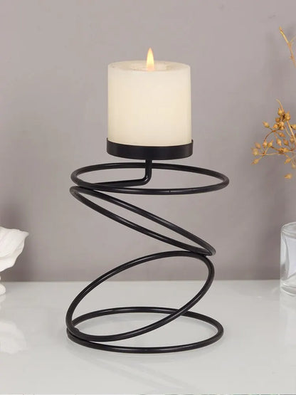 Elegante castiçal em espiral – Para uma casa acolhedora e cheia de estilo.