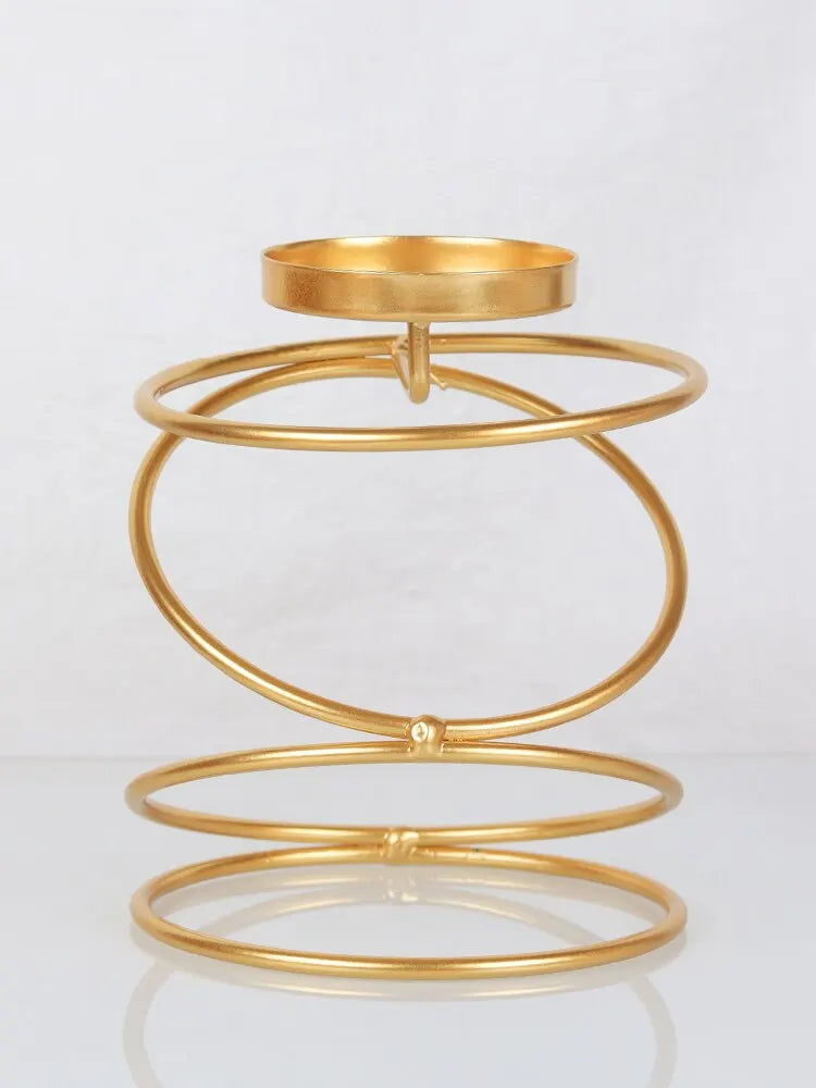 Elegante castiçal em espiral – Para uma casa acolhedora e cheia de estilo.