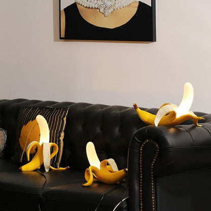 Lámpara de mesa decorativa con forma de banana y luz LED para interiores modernos