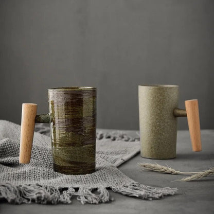 Taza de cerámica para latte con asa de madera