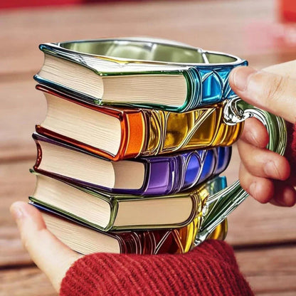 Taza de vidrio colorida en 3D con forma de pila de libros y asa