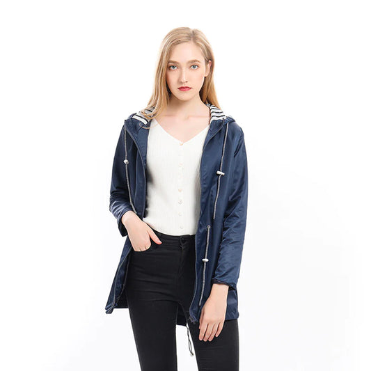 Chaqueta impermeable Lena: funcional y elegante